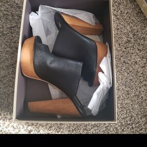 Stella McCartney Black and Brown Mules Sleek Modern Design